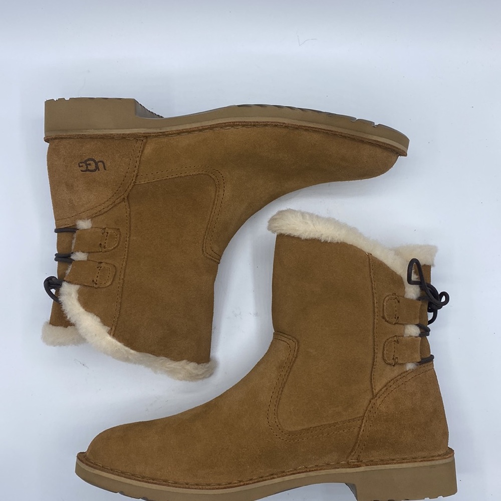 UGG Naiyah Boots - Picture 4 of 9
